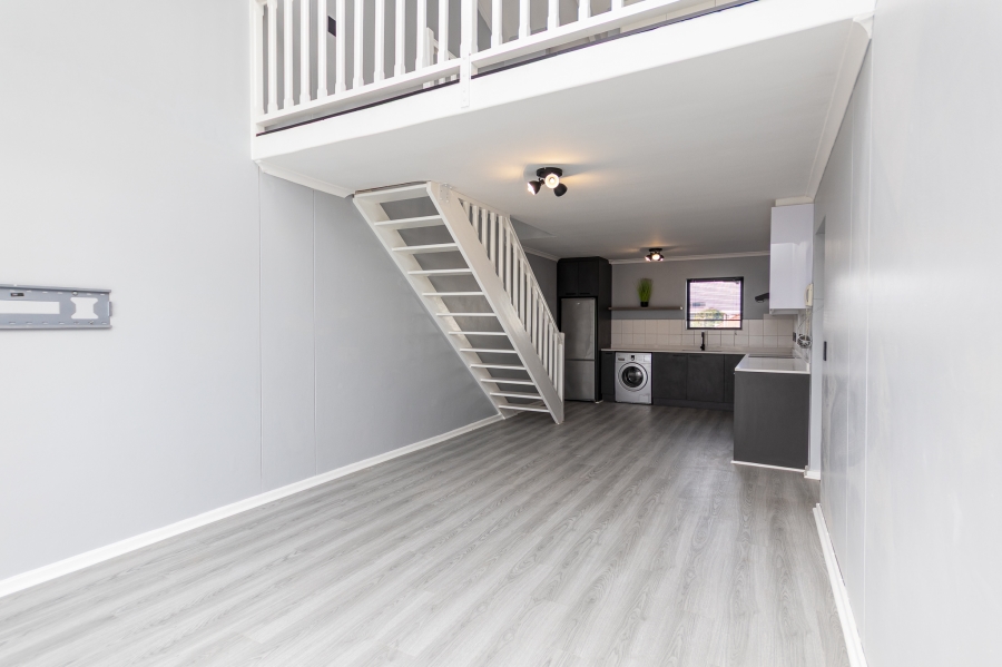 1 Bedroom Property for Sale in Green Point Western Cape